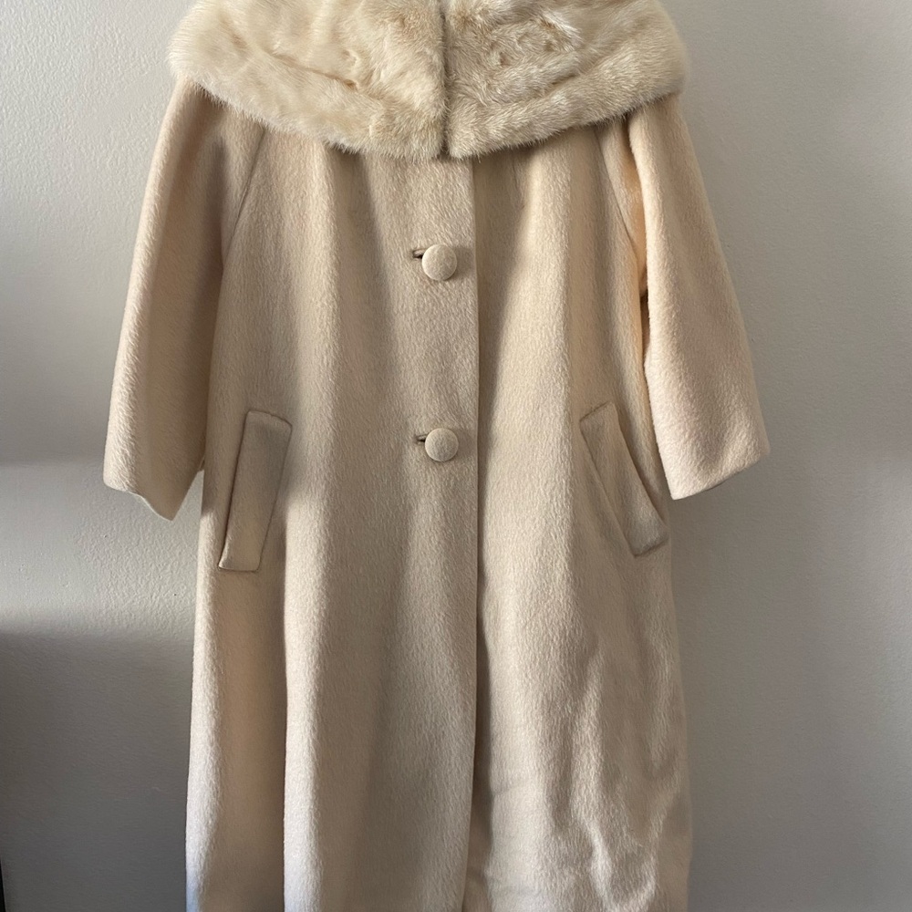 Vintage Coat With Fur Trim Collar